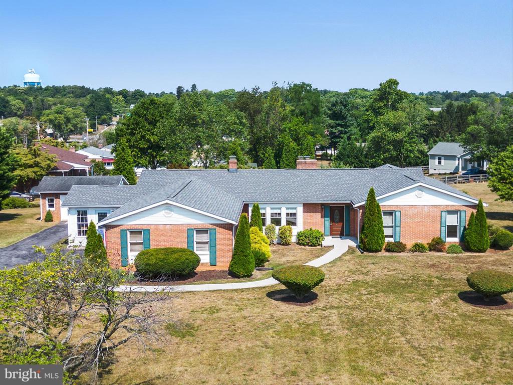 41 OAKLAND TERRACE