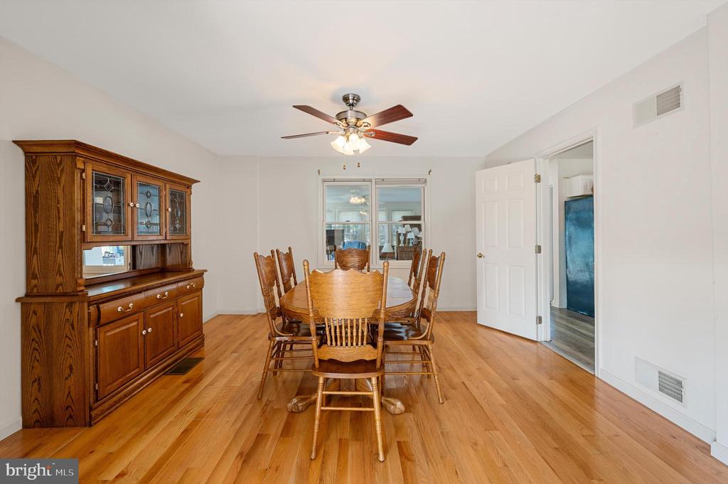41 OAKLAND TERRACE
