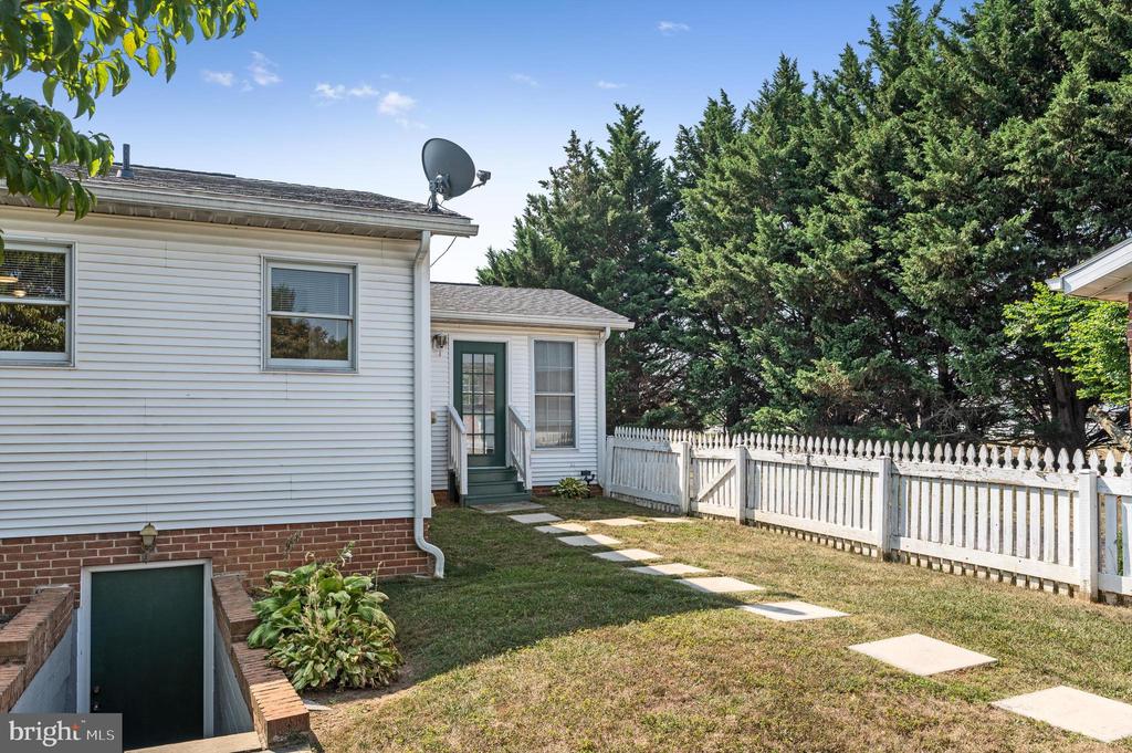 41 OAKLAND TERRACE