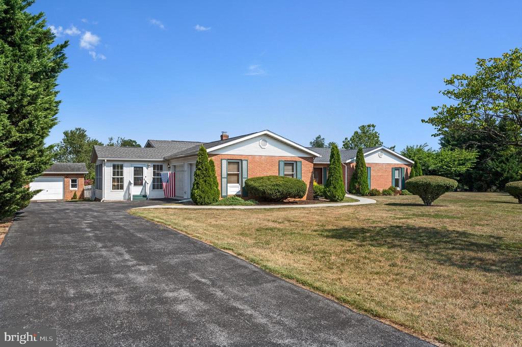 41 OAKLAND TERRACE
