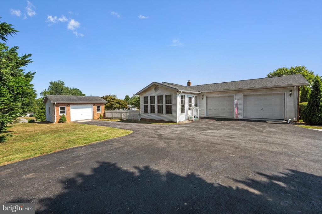 41 OAKLAND TERRACE