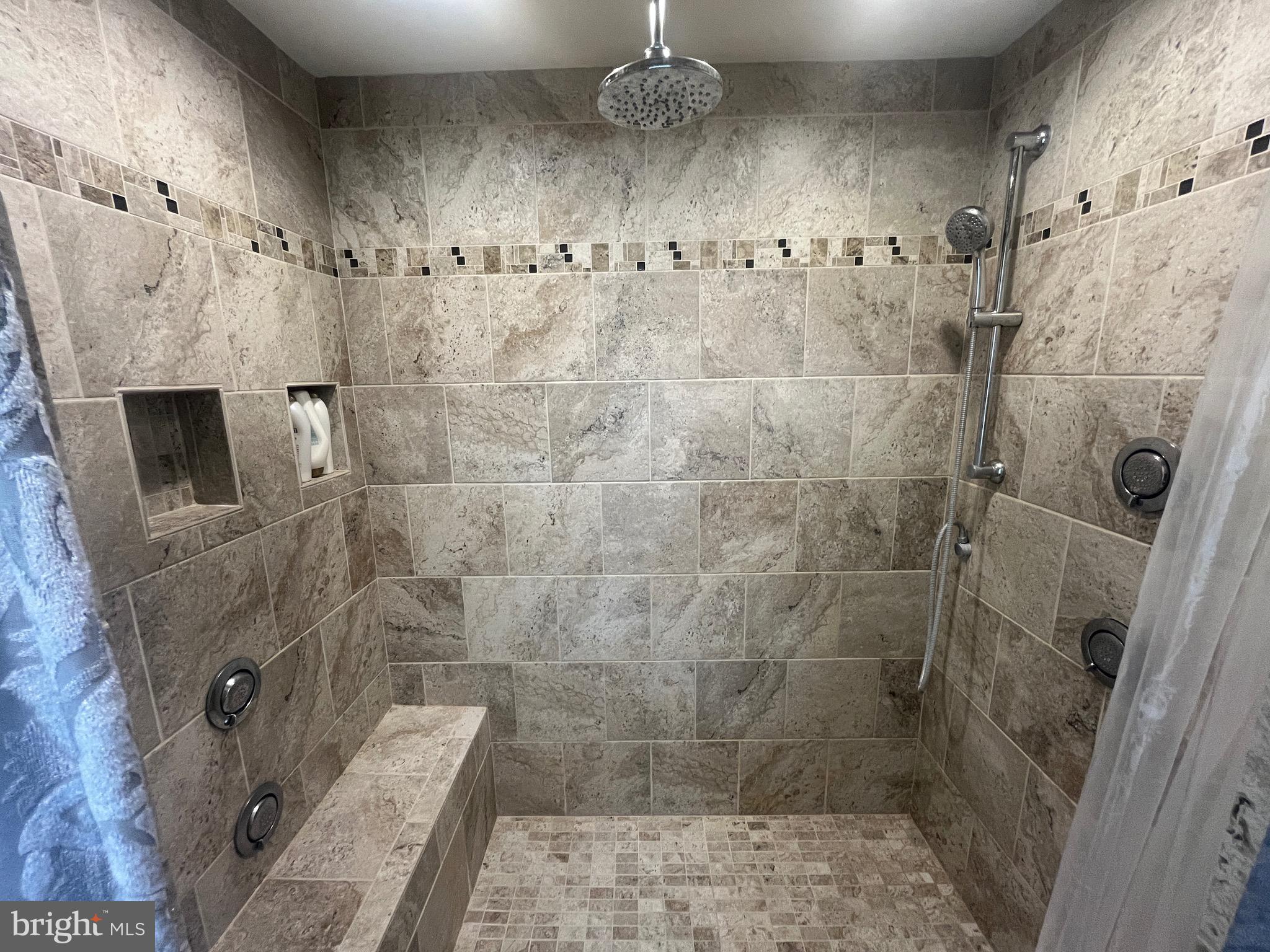 83 GREEN BULRUSH COURT