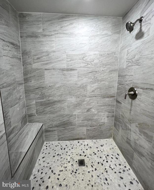 19 ONYX LANE