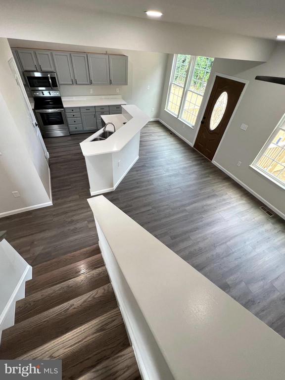 19 ONYX LANE