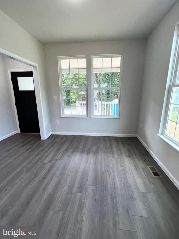 19 ONYX LANE
