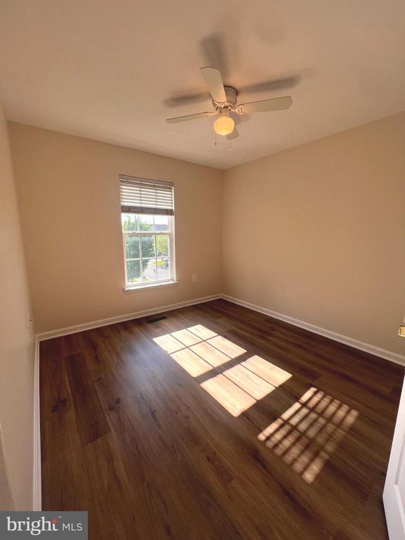 127 SWEARINGEN WAY