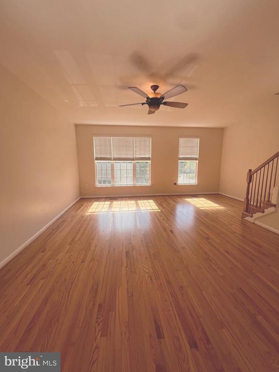 127 SWEARINGEN WAY