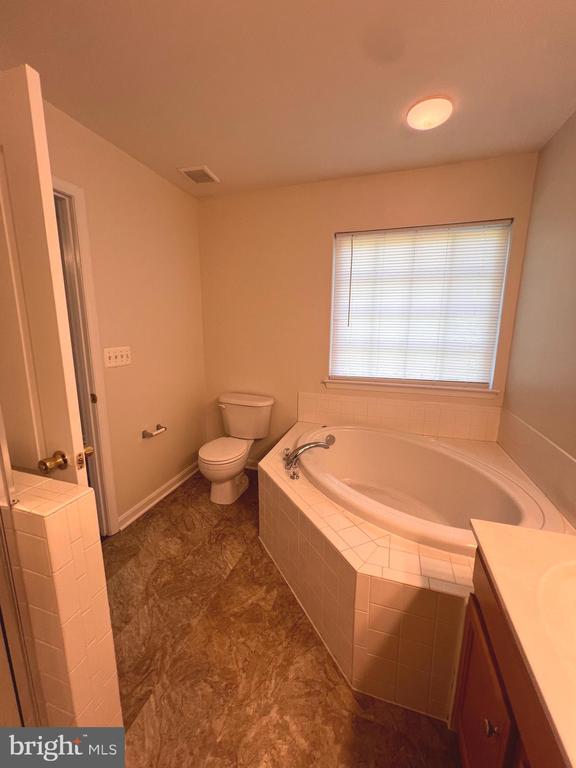 127 SWEARINGEN WAY