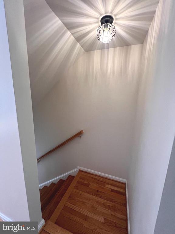 127 SWEARINGEN WAY