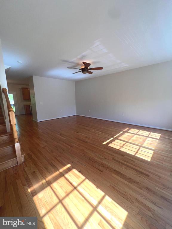 127 SWEARINGEN WAY