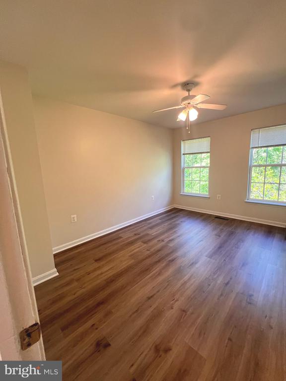127 SWEARINGEN WAY