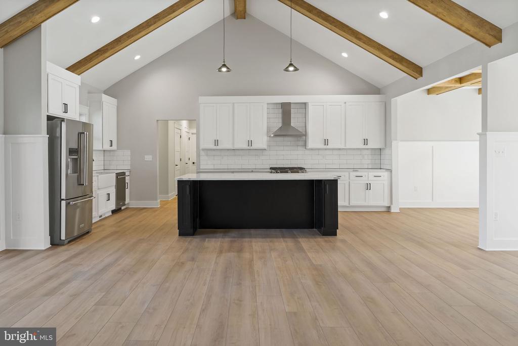 130 JINGLE BELLS COURT Unit: LOT 6