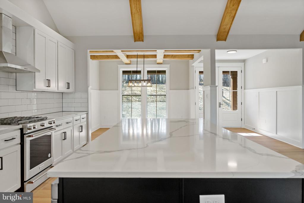 130 JINGLE BELLS COURT Unit: LOT 6