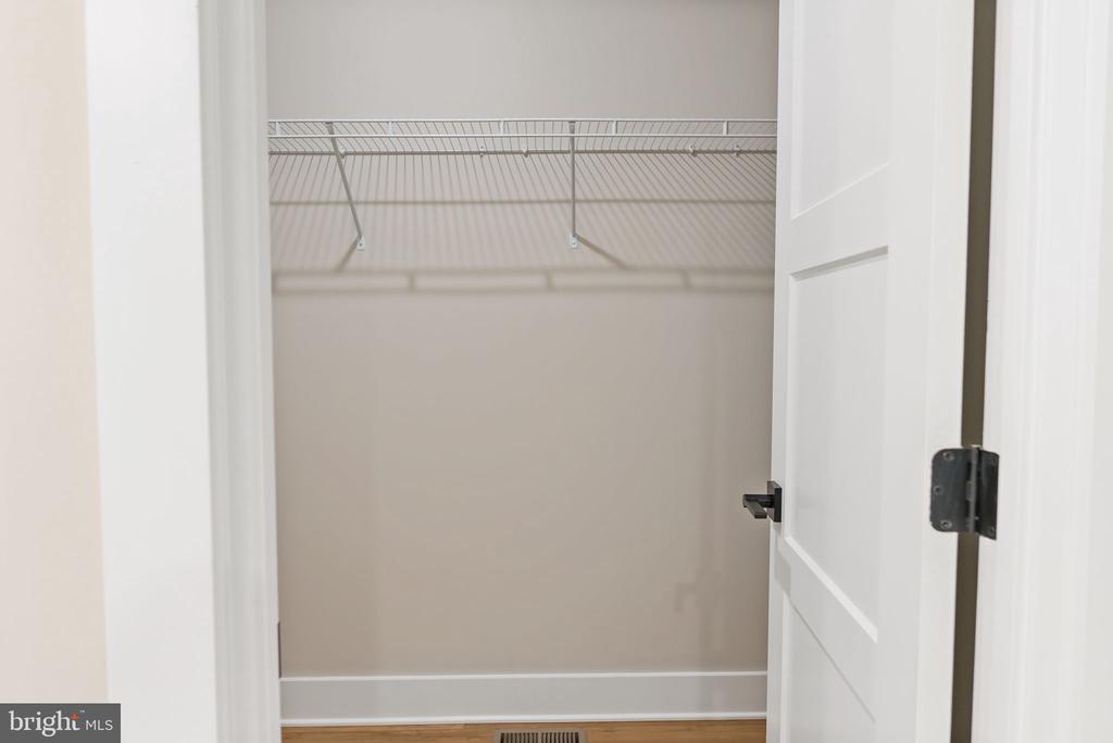 130 JINGLE BELLS COURT Unit: LOT 6