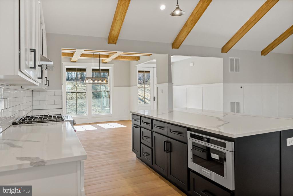 130 JINGLE BELLS COURT Unit: LOT 6