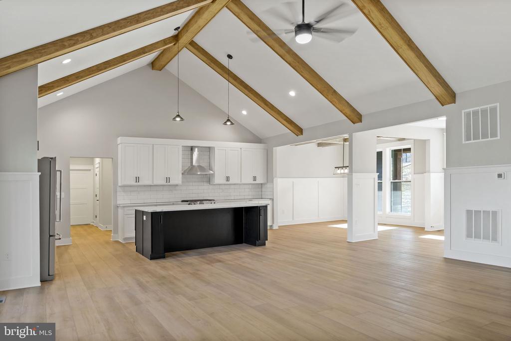 130 JINGLE BELLS COURT Unit: LOT 6