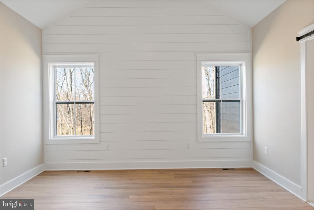 130 JINGLE BELLS COURT Unit: LOT 6
