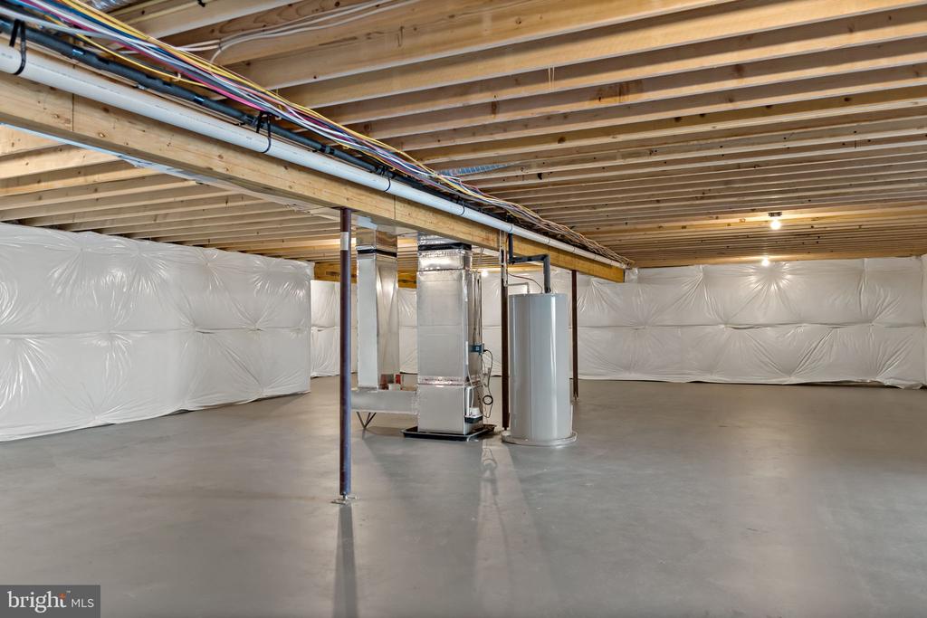 130 JINGLE BELLS COURT Unit: LOT 6