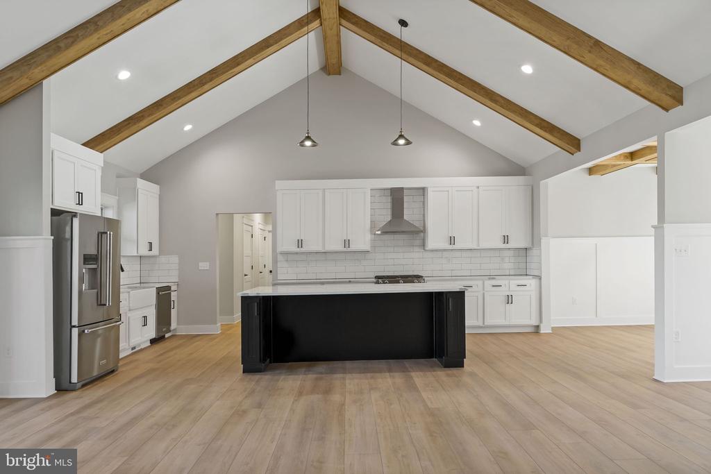 130 JINGLE BELLS COURT Unit: LOT 6