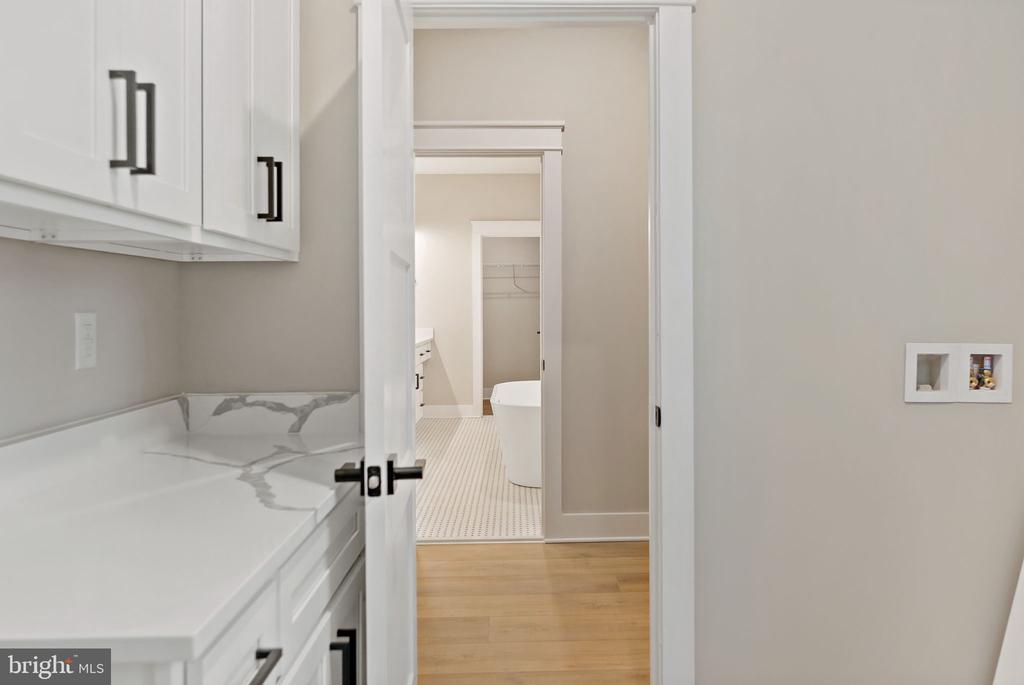 130 JINGLE BELLS COURT Unit: LOT 6