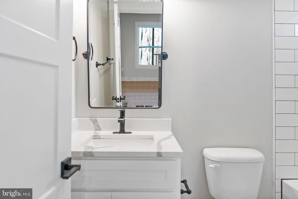 130 JINGLE BELLS COURT Unit: LOT 6