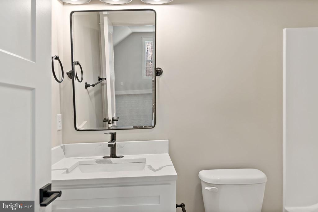 130 JINGLE BELLS COURT Unit: LOT 6