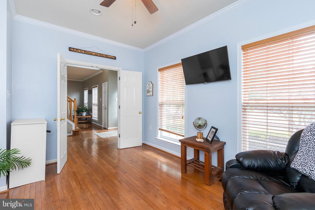 317 STRATUS DR