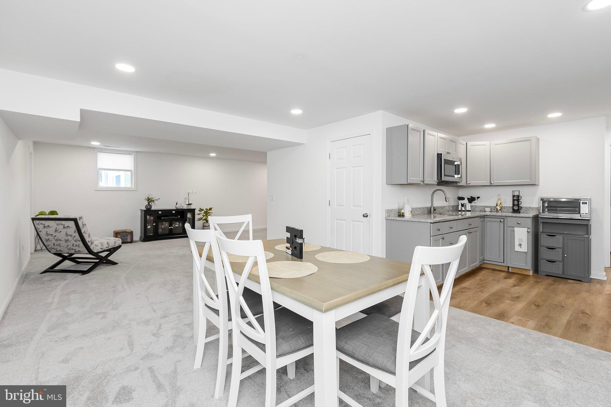 317 STRATUS DR