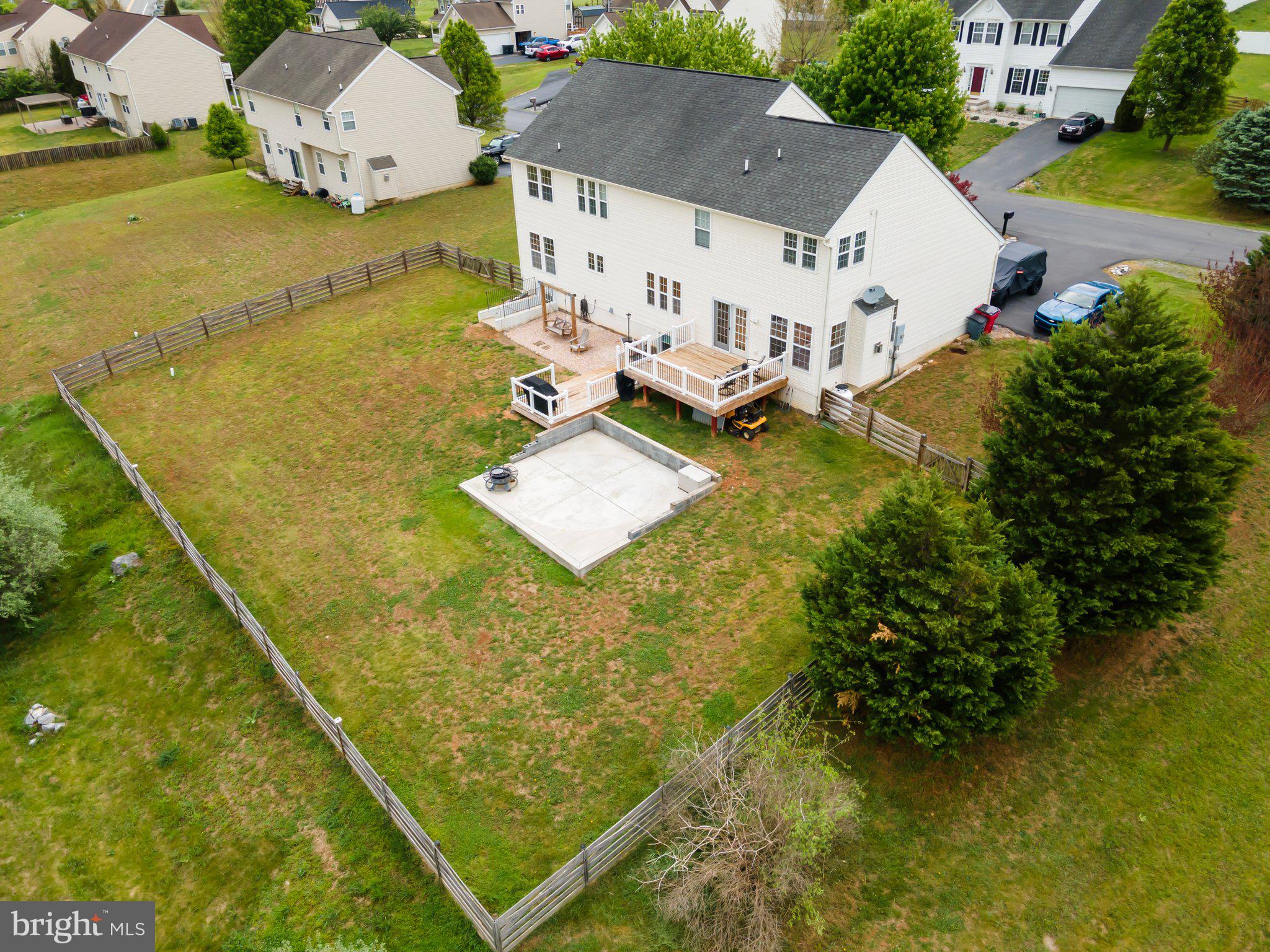 317 STRATUS DR