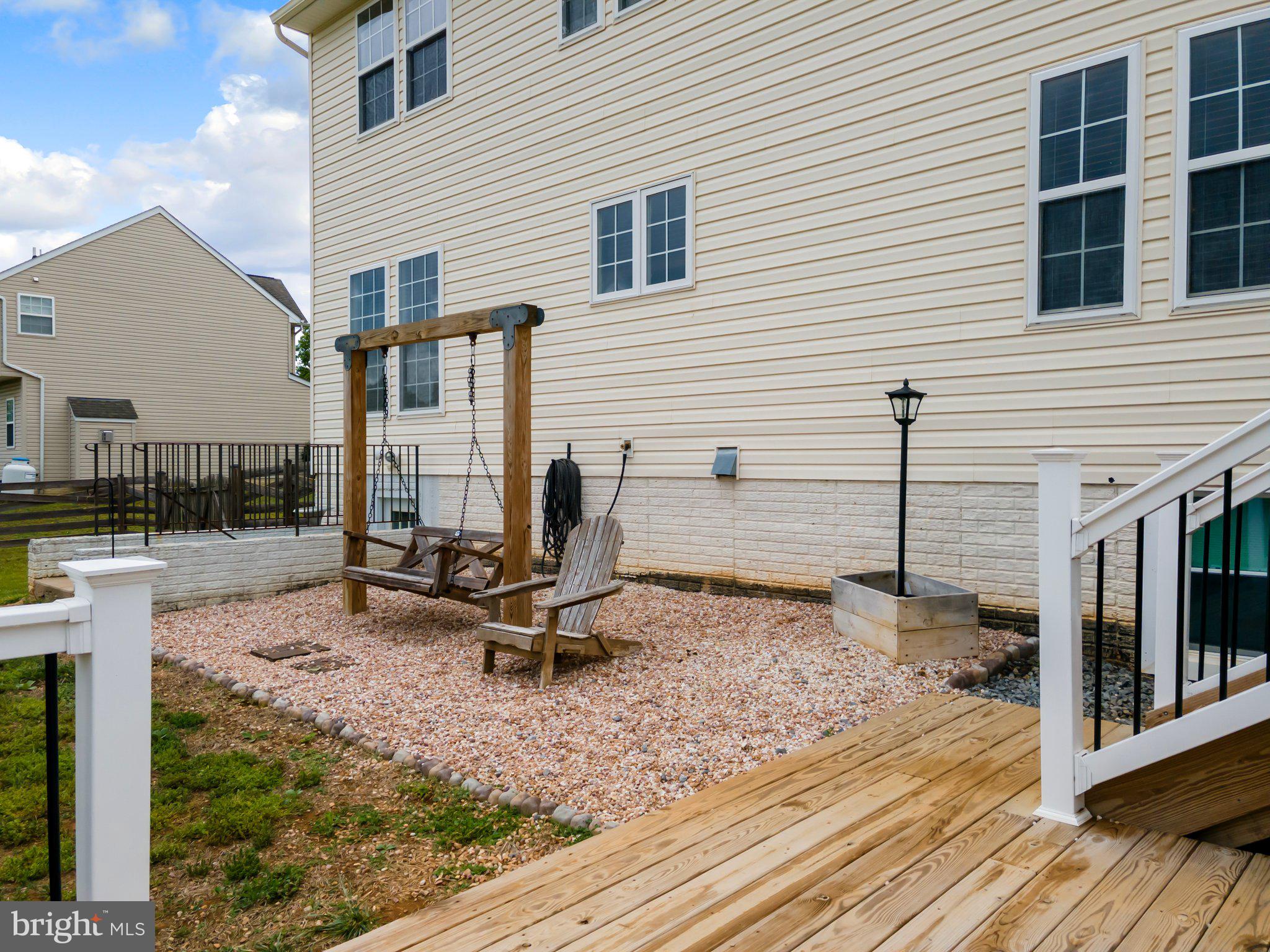 317 STRATUS DR