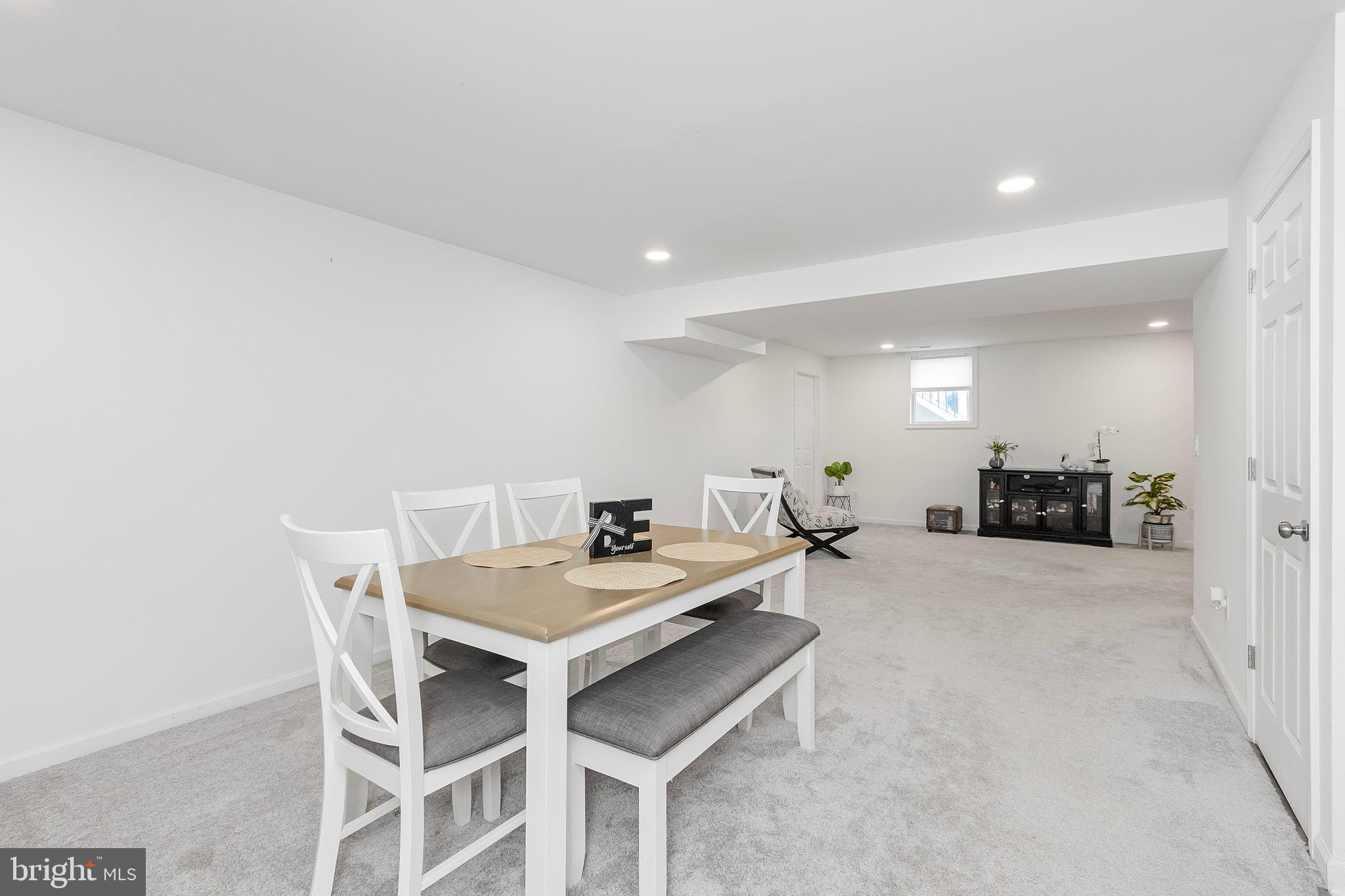 317 STRATUS DR