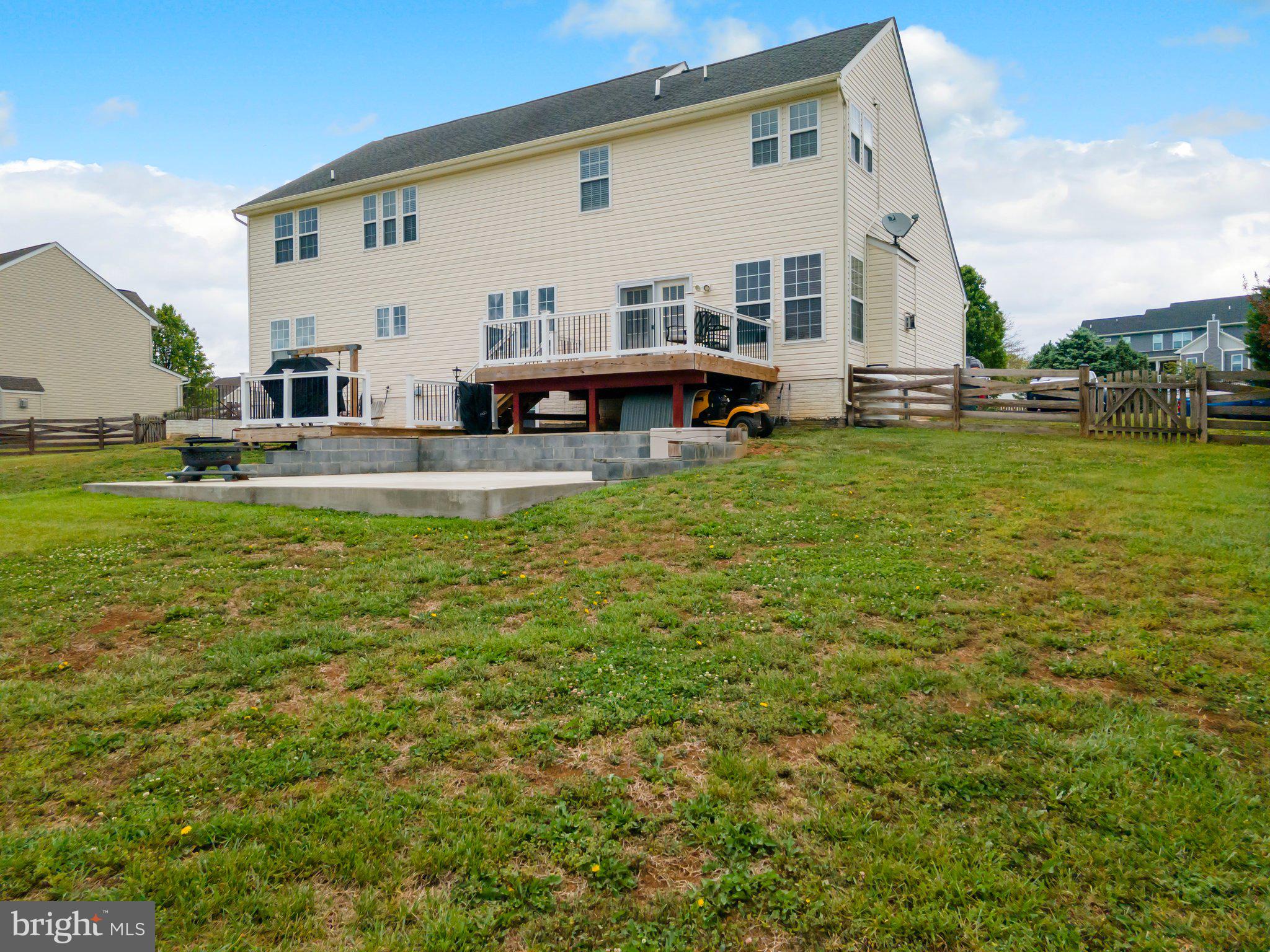 317 STRATUS DR