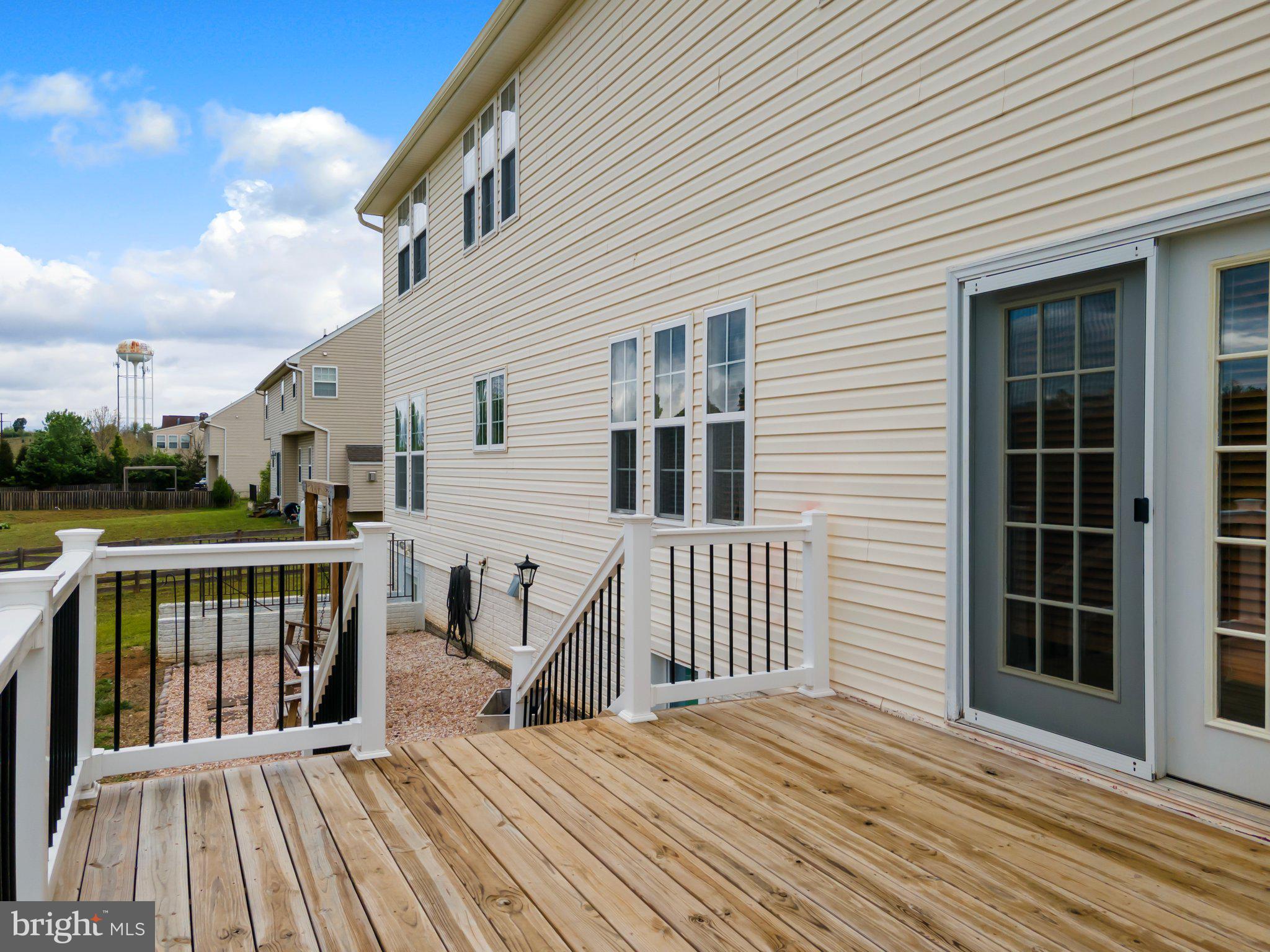 317 STRATUS DR