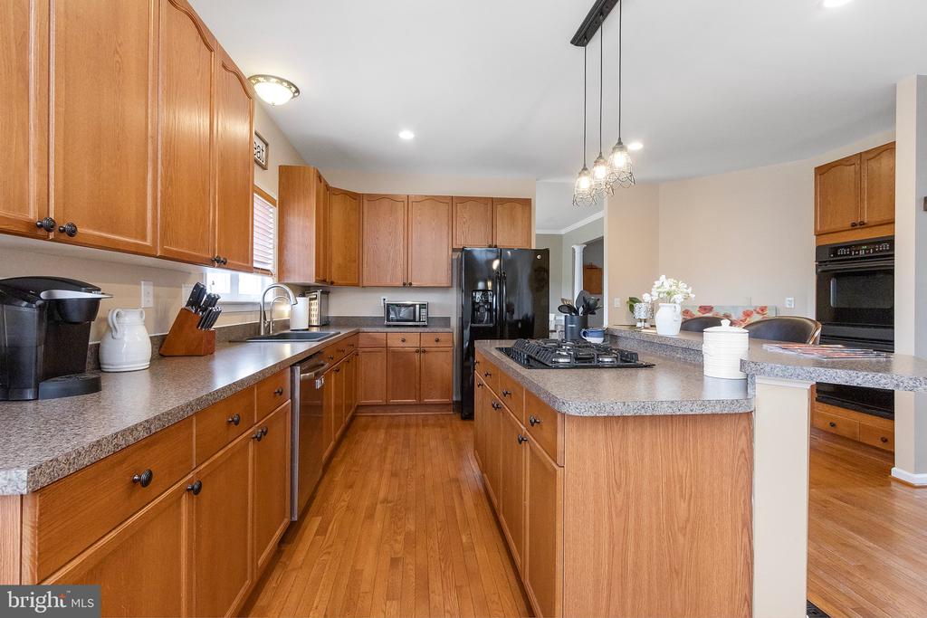 317 STRATUS DR