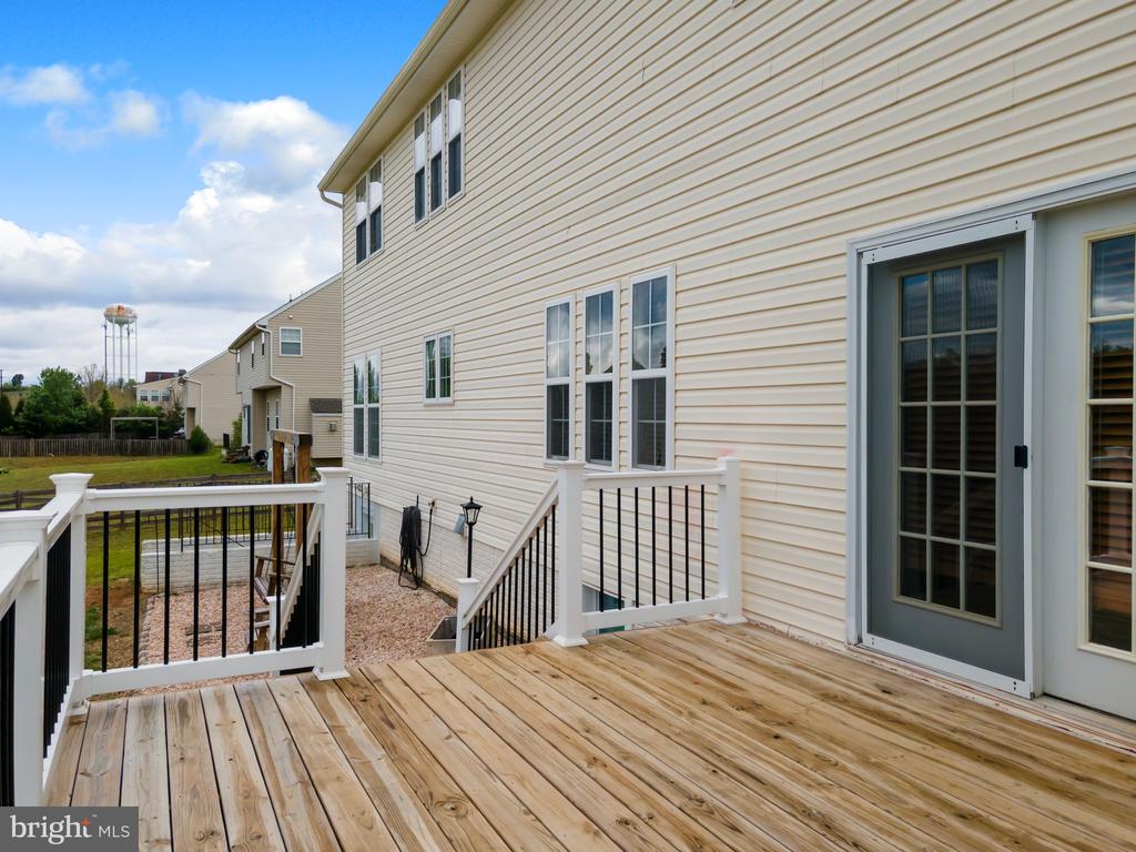 317 STRATUS DR