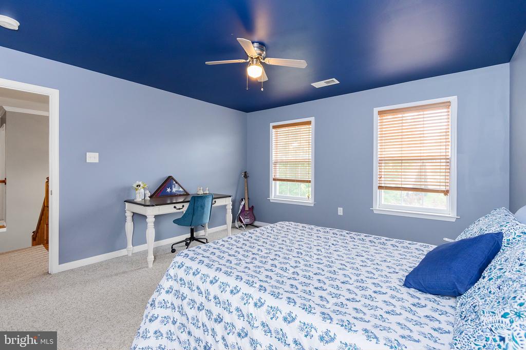317 STRATUS DR