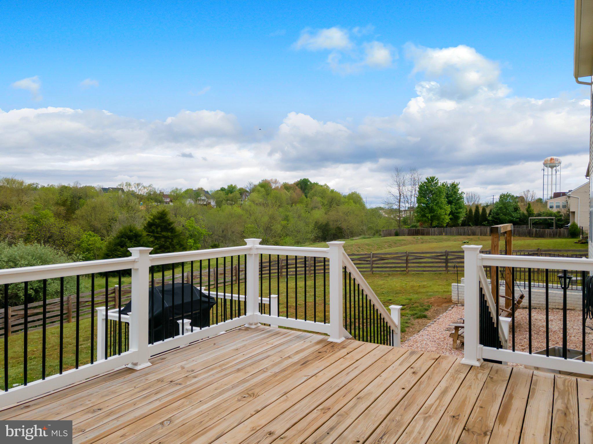 317 STRATUS DR