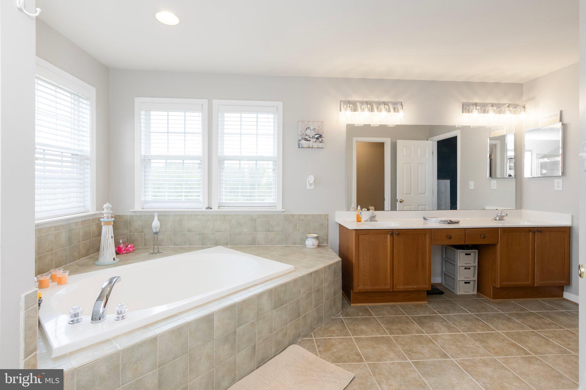 317 STRATUS DR