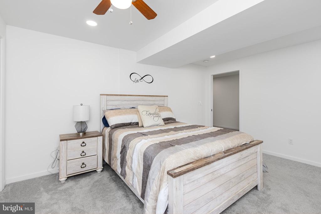 317 STRATUS DR