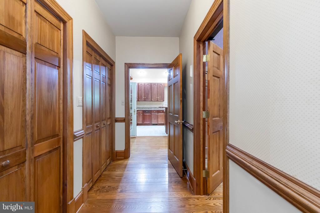 299 YOST CIRCLE