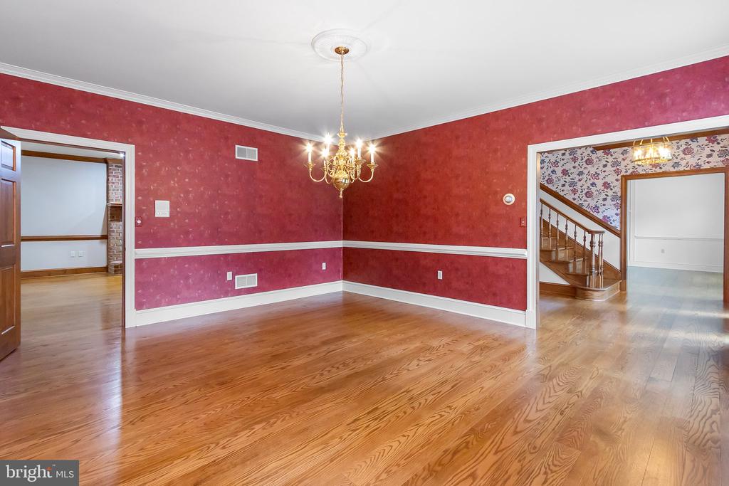 299 YOST CIRCLE