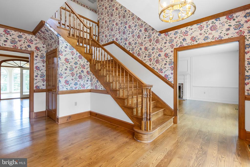299 YOST CIRCLE