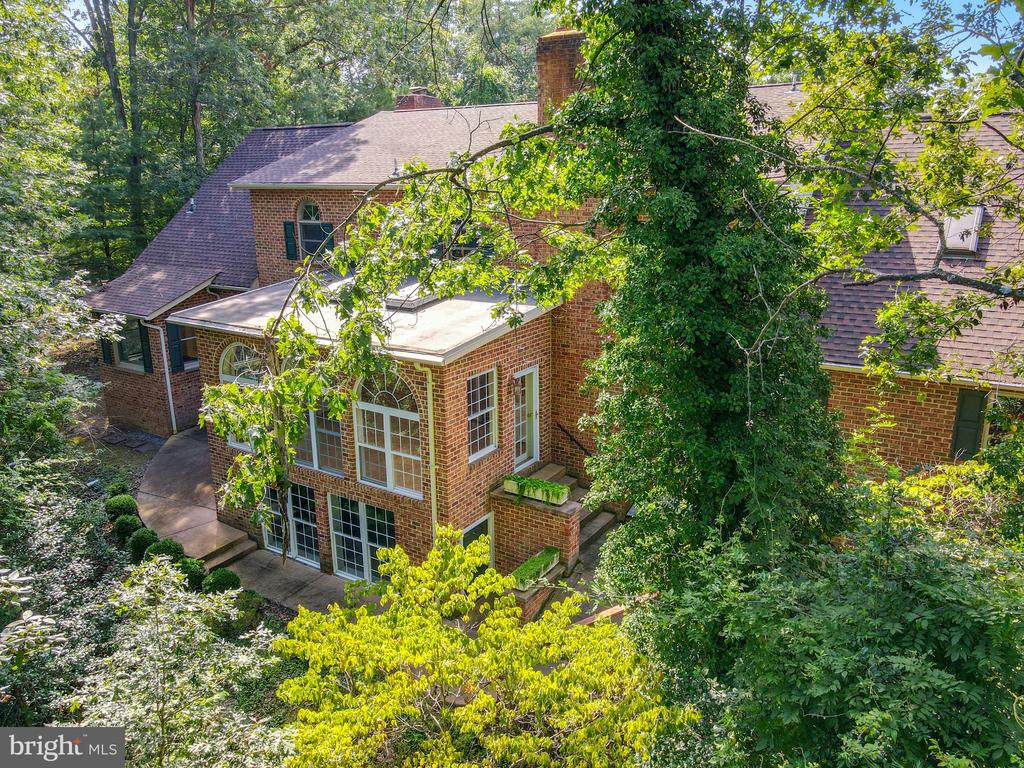 299 YOST CIRCLE