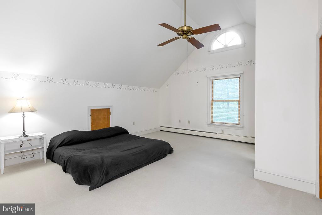 299 YOST CIRCLE