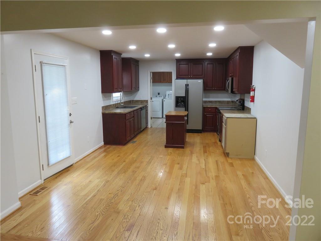1338 Pell Drive