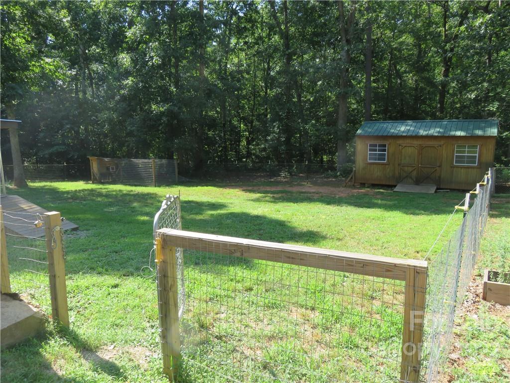 1338 Pell Drive