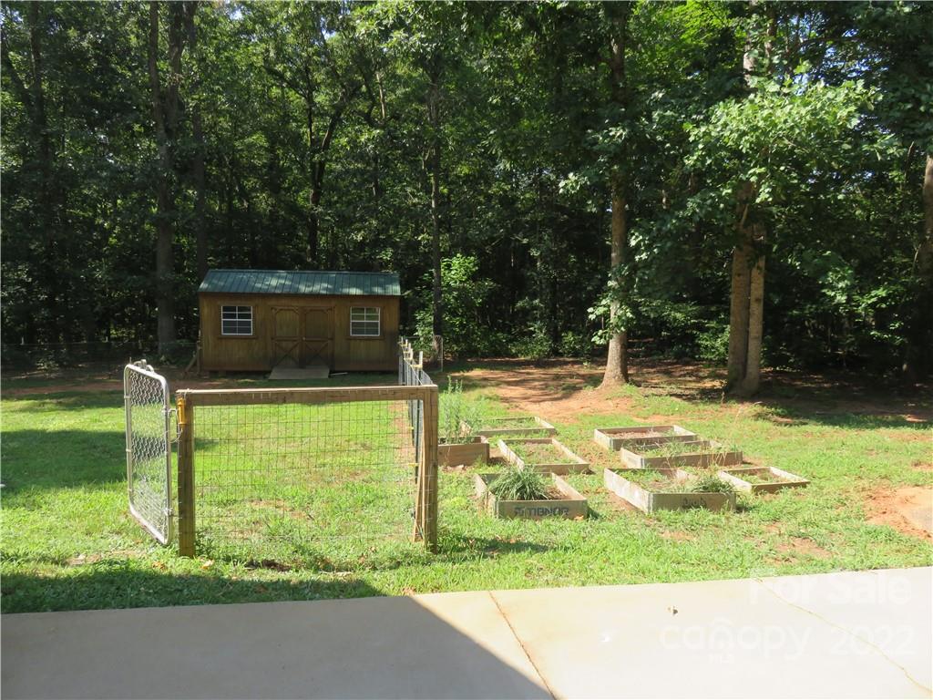 1338 Pell Drive