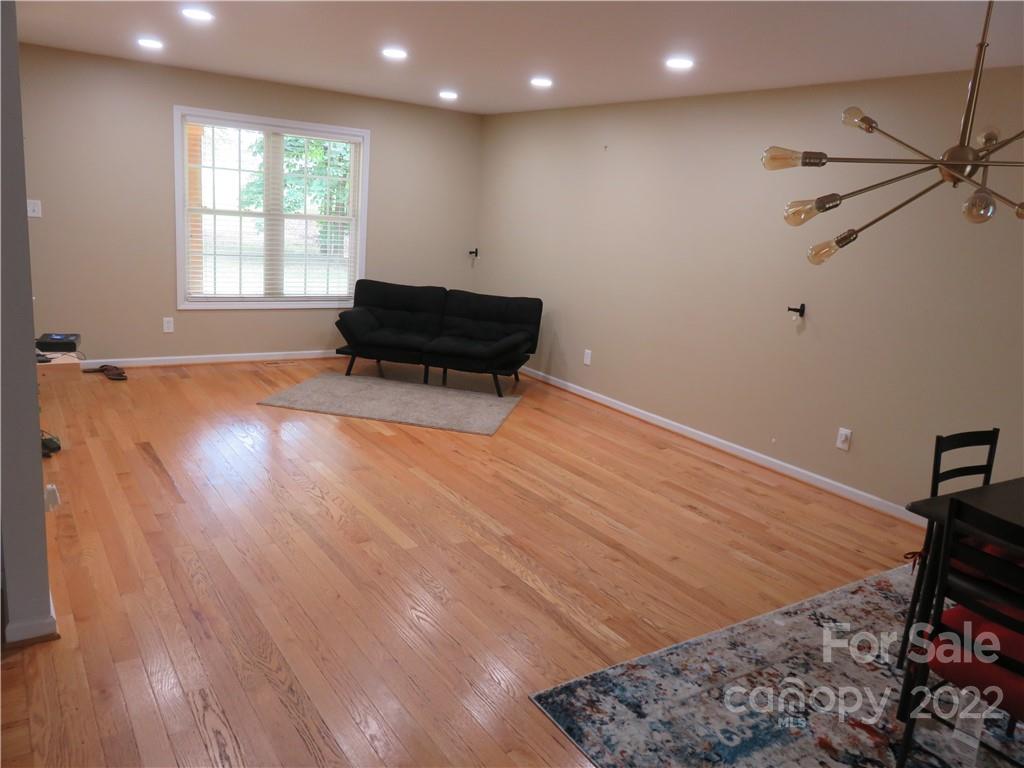 1338 Pell Drive