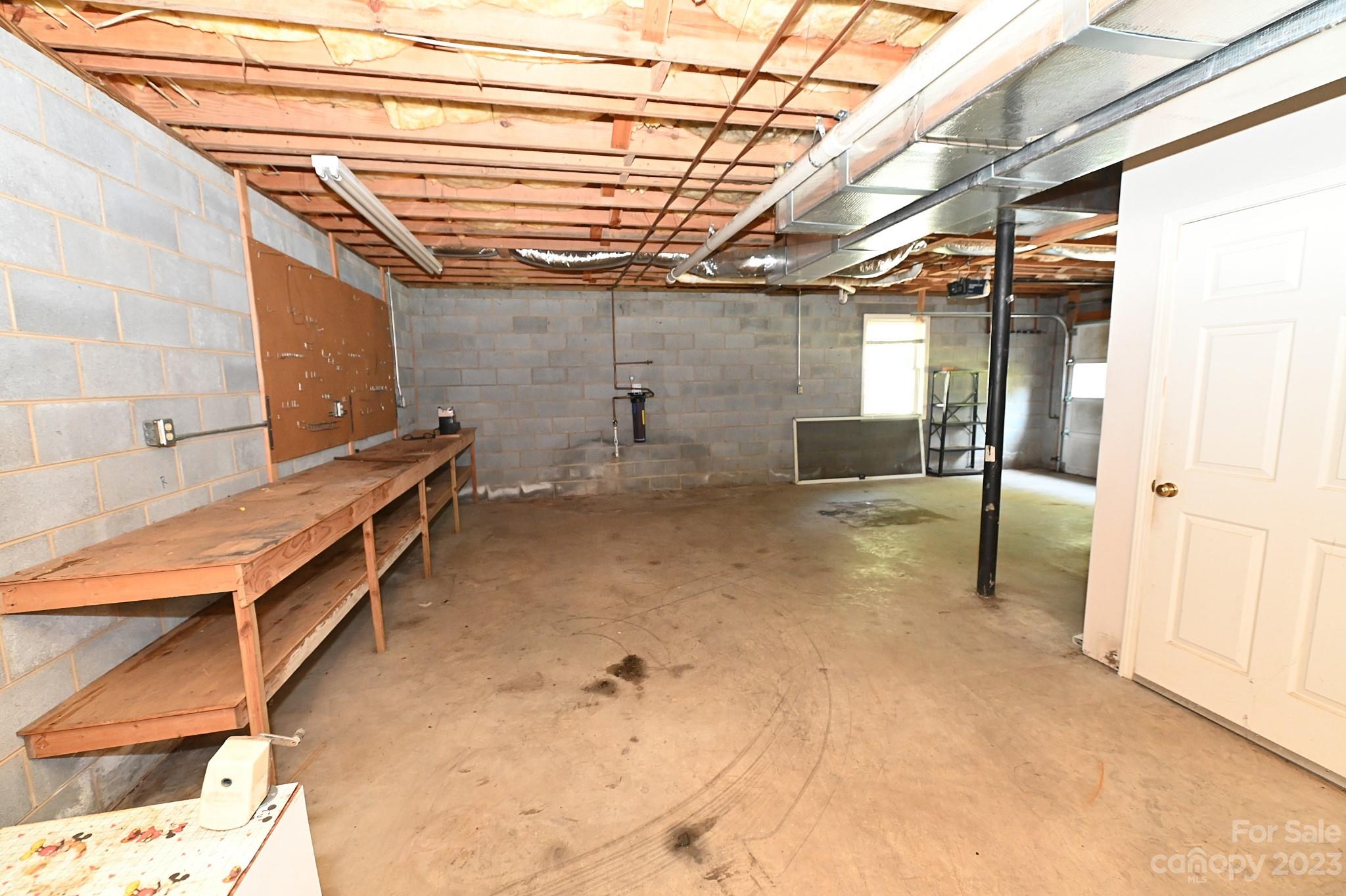 669 River Hills Court
