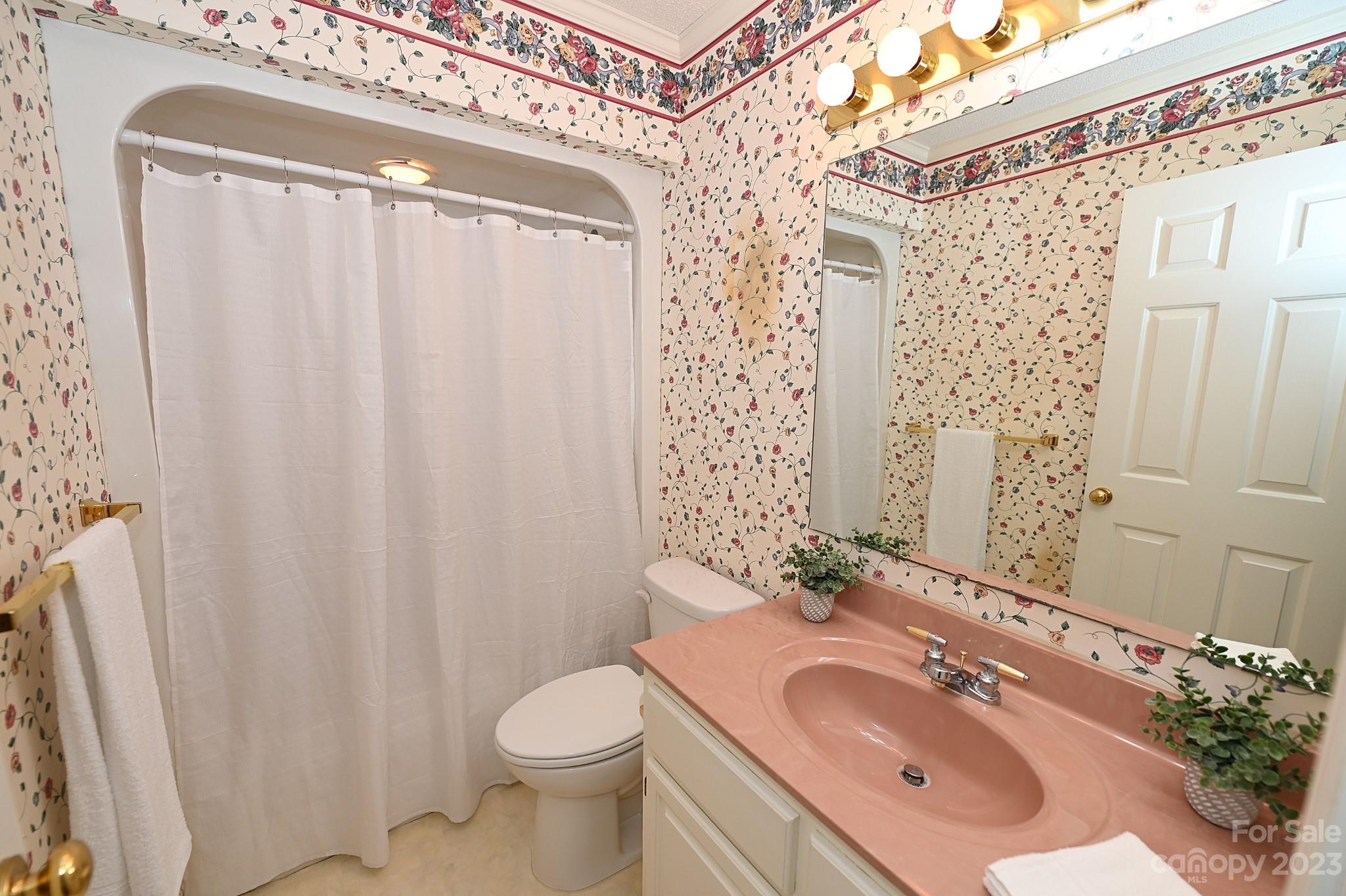 669 River Hills Court